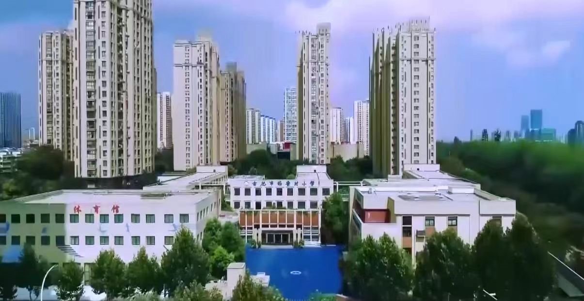 学校大门